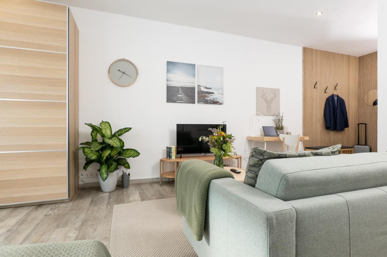 Apart4Me Scandi Apartment Geislingen Zentral Mit Parkplatz Geislingen an der Steige Exterior foto